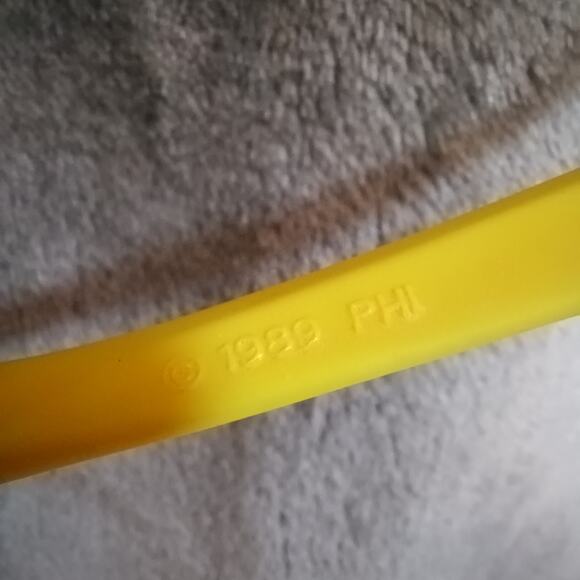 VTG Pizza Hut 1980's Back to the Future II Sunglasses Shades Pink/Neon Yellow - Picture 4 of 7